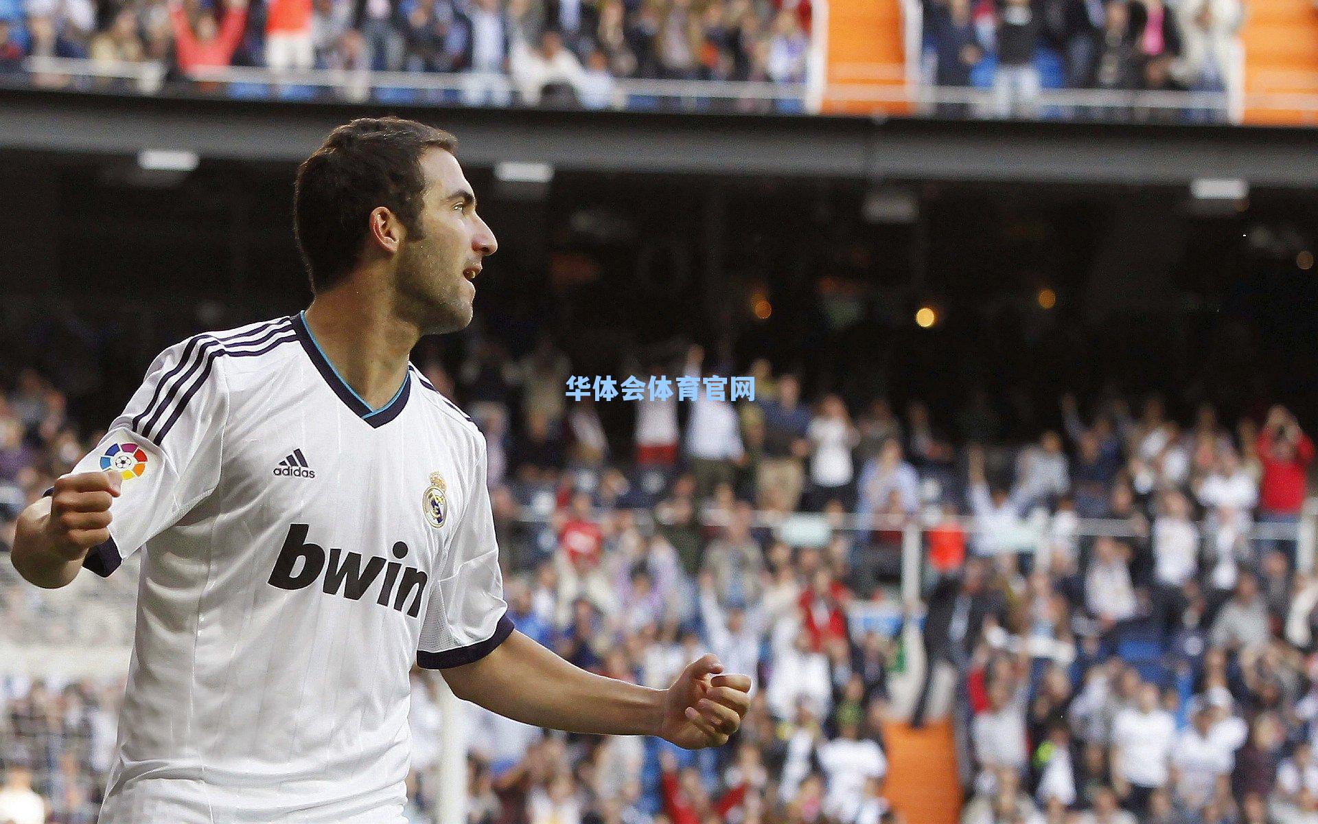 博列洛前女友揭露双面人生，从八卦获利到内心挣扎，媒体伦理再引热议