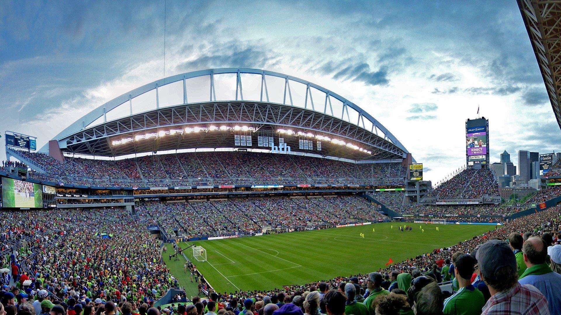 詹姆斯坦言总决赛对阵勇士压力巨大，明天再谈未来计划