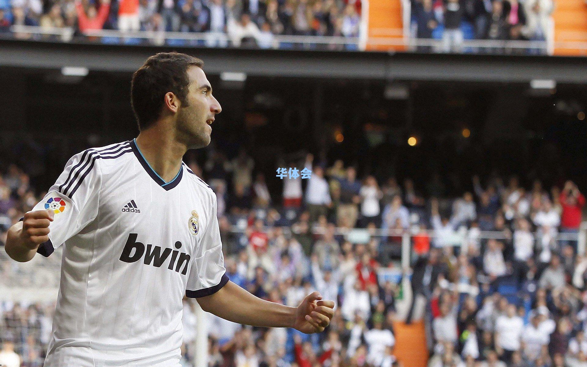 上海男篮续约核心外援，寂寞大神新赛季续写传奇