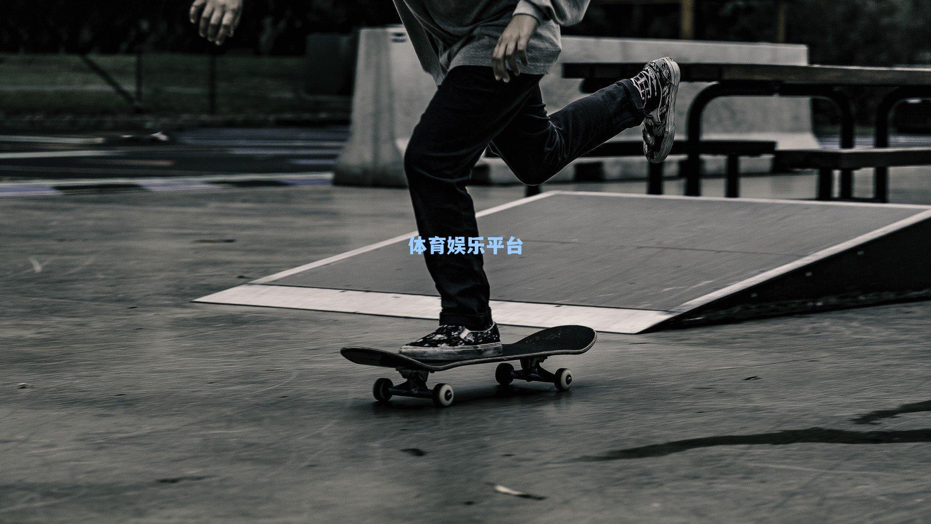 考辛斯坚定表态愿长留鹈鹕 戴维斯亲自游说管理层续约核心搭档