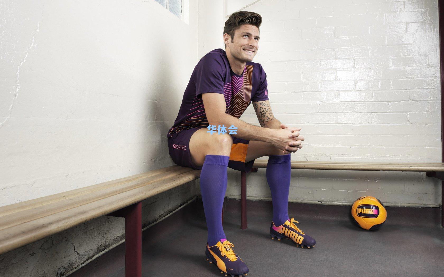 库里欠揍庆祝动作引爆网络，球迷热议背后的体育娱乐化浪潮